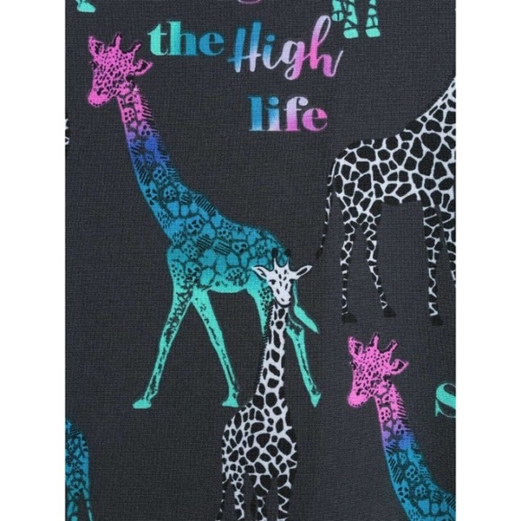 2XL Scrubstar Women's Stand Tall V-Neck Giraffe Print Scrub Uniform Top nurse - Picture 2 of 3